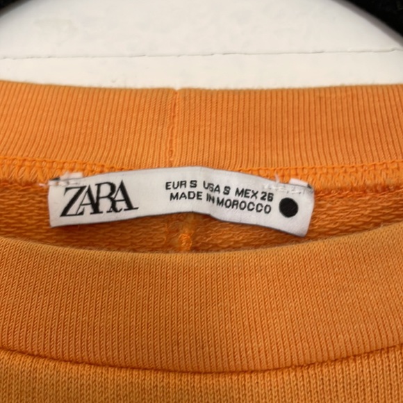 Orange ruffle sweater - Picture 3 of 3